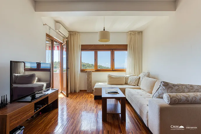 Cozy One-Bedroom Apartment with Sea View — Petrovac, 44 m²